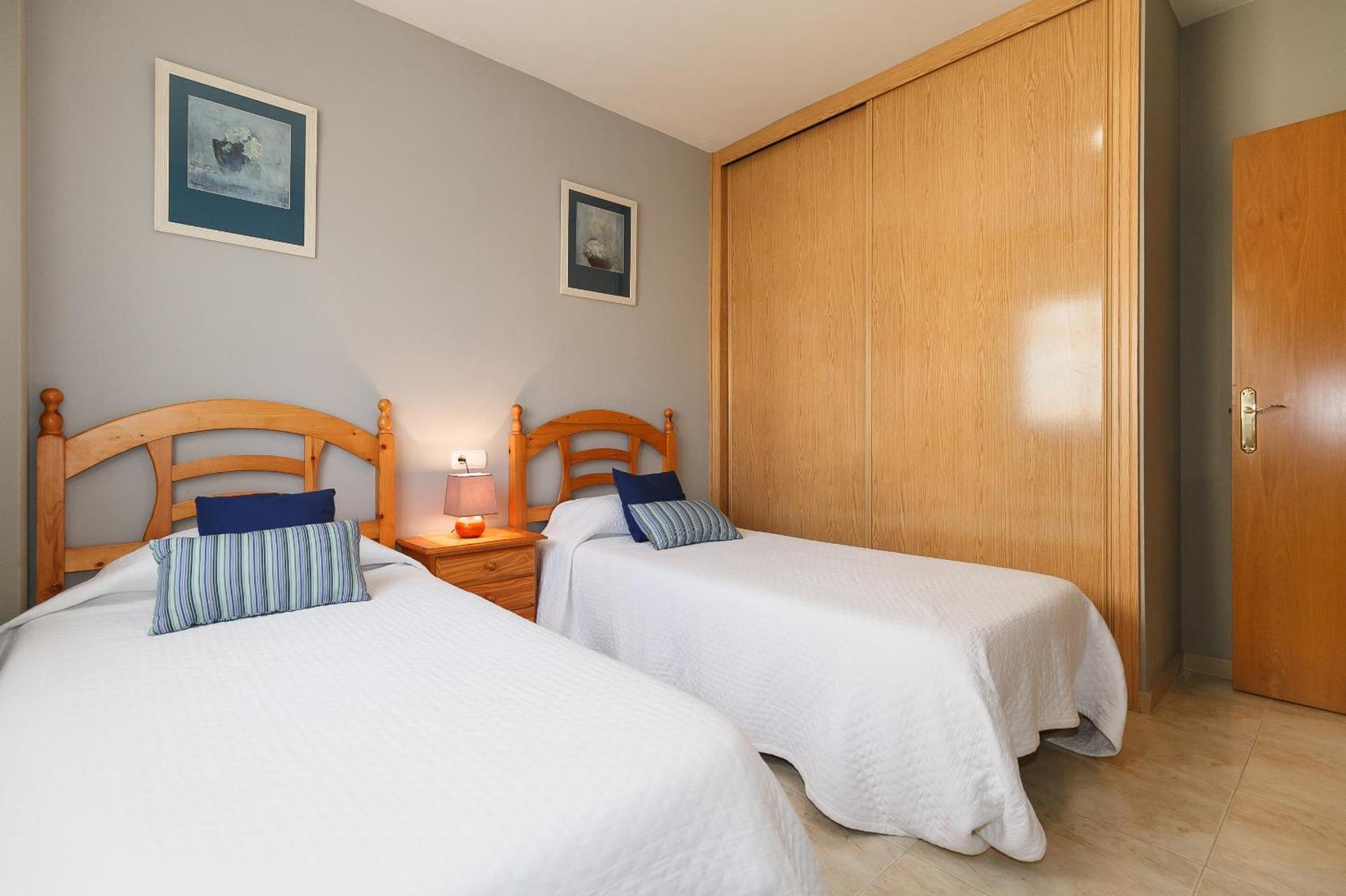 Uhc Golden Pineda Apartments La Pineda Zimmer foto