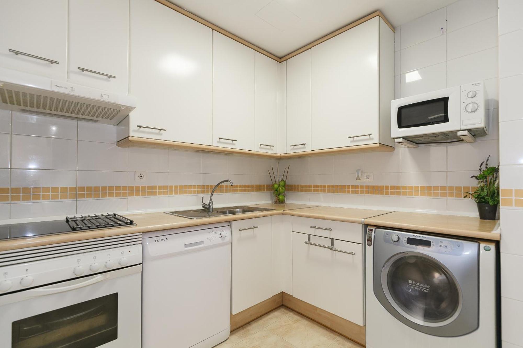 Uhc Golden Pineda Apartments La Pineda Zimmer foto