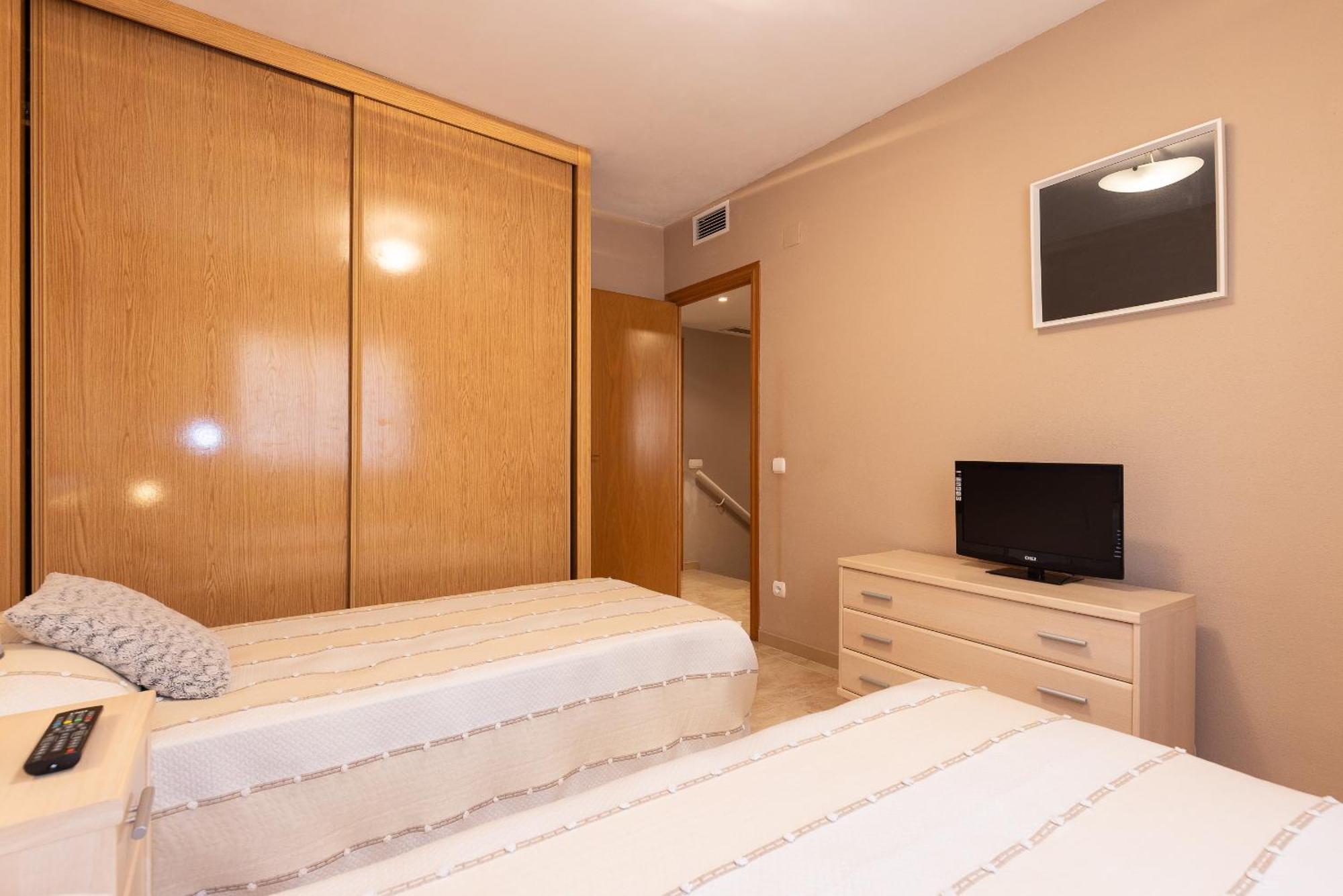 Uhc Golden Pineda Apartments La Pineda Zimmer foto