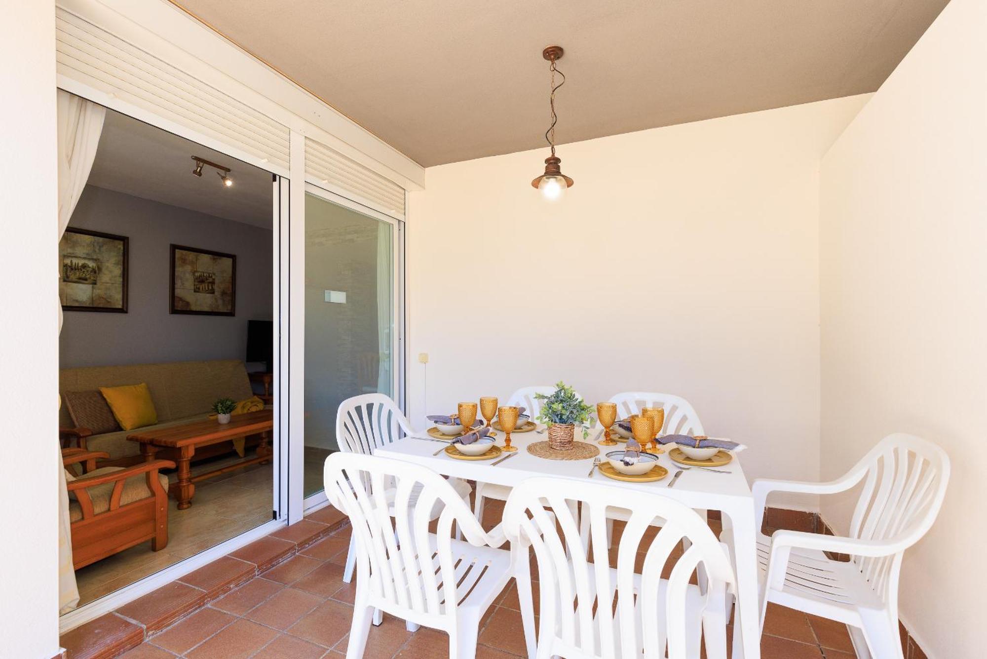Uhc Golden Pineda Apartments La Pineda Zimmer foto